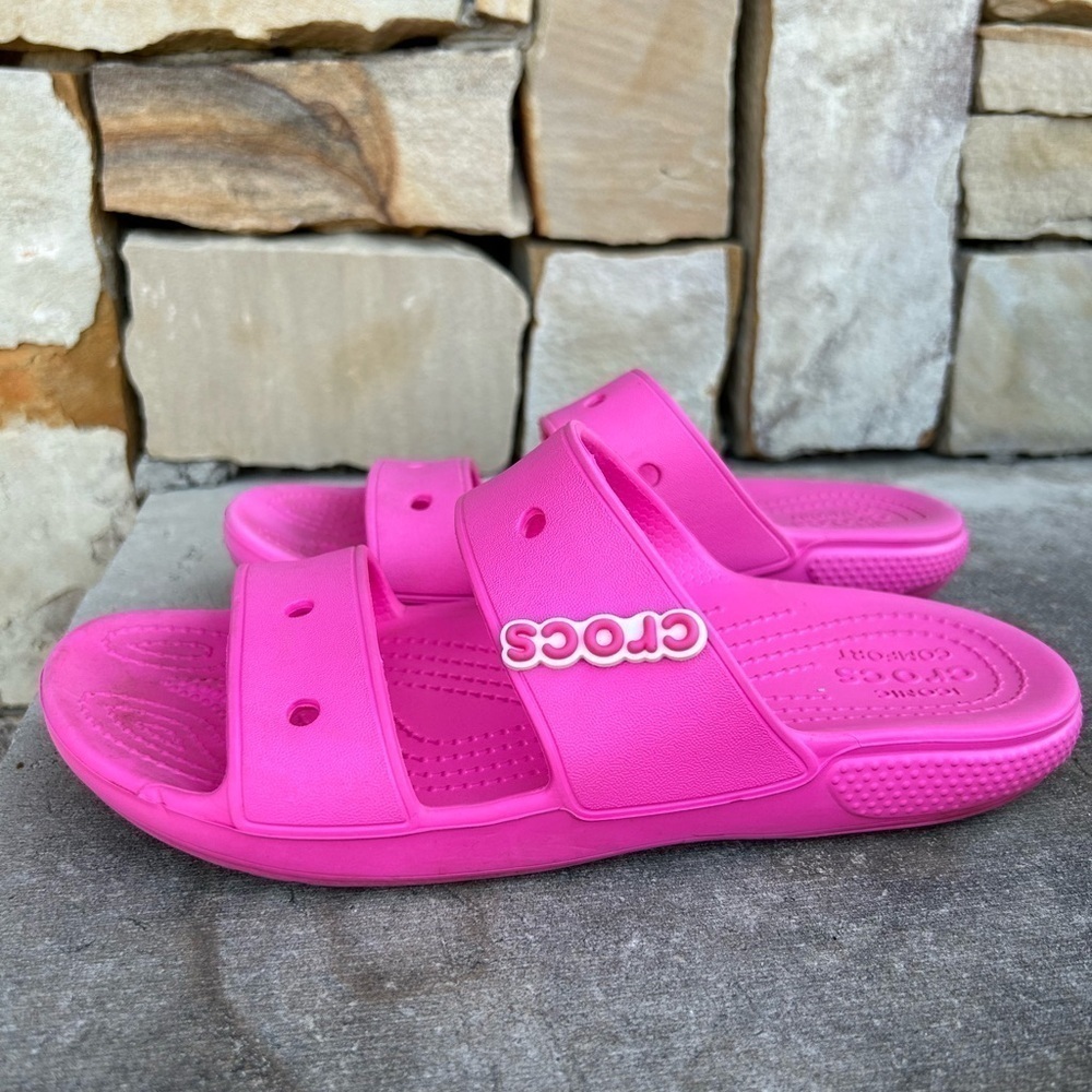 CROCS classic pink Iconic Comfort sandal Sz-W7 & M5.    I‎
